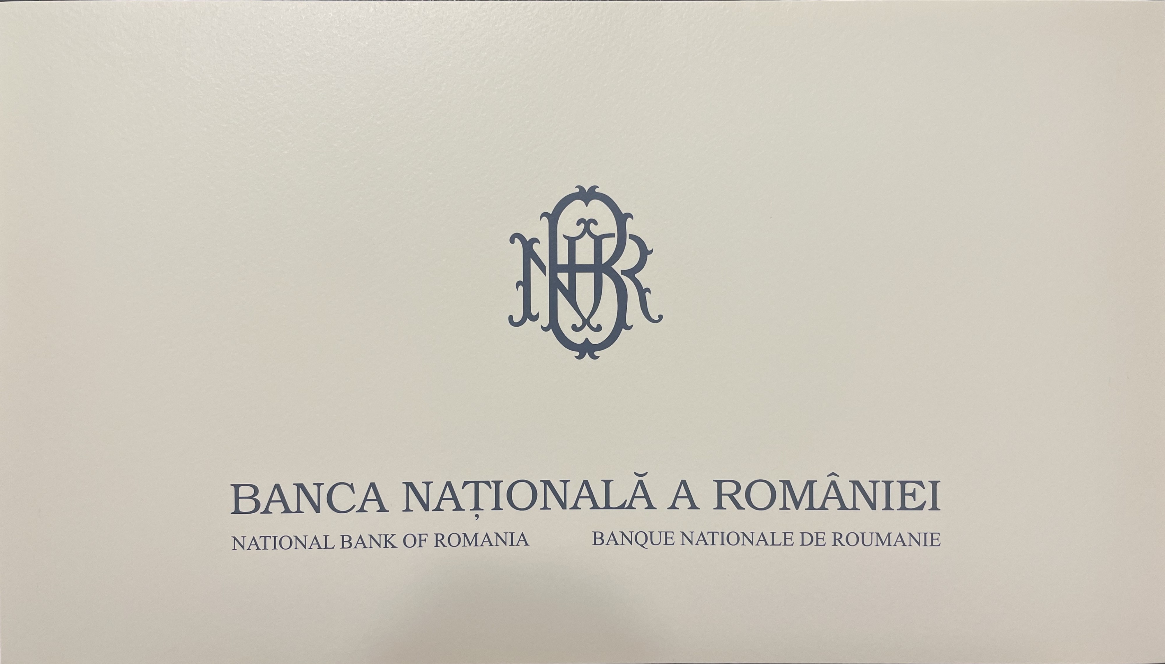100 lei – an 2026 – Eugeniu Carada – coala - 100 lei - an 2025 - Eugeniu Carada - plic